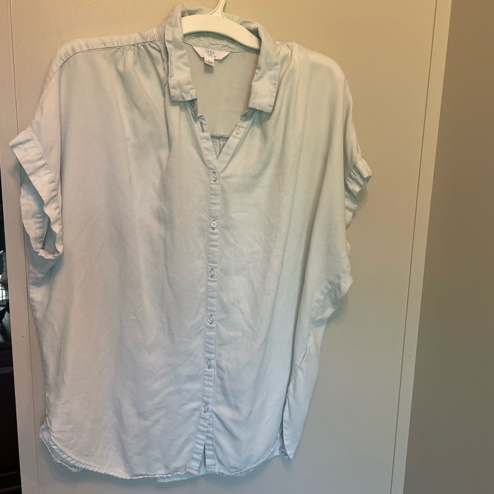 Woman’s Button down